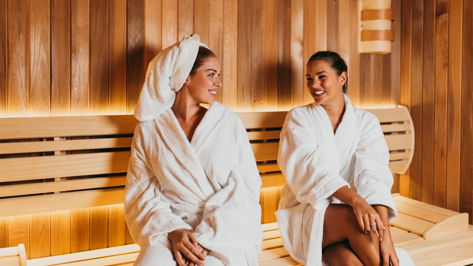 Come fare la sauna: non vestirsi